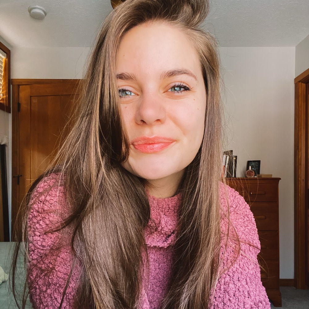 Meet your Posher, Hannah